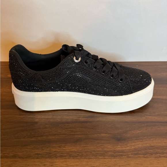 Michael Kors Women’s size 9.5 Romey Embellished Platform Sneaker - Picture 6 of 9